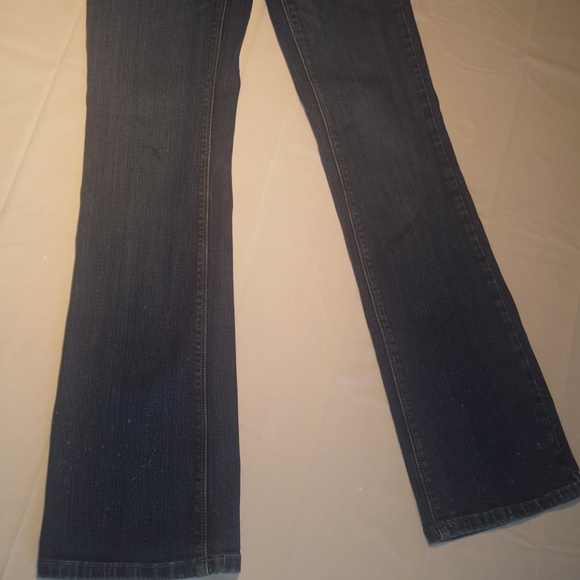 Request Jeans - Picture 5 of 5